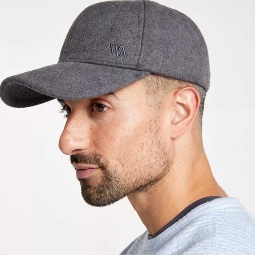 VRST® Flannel Cap w/ Adjustable‎ Leatherette Tab Closure in Charcoal Heather
